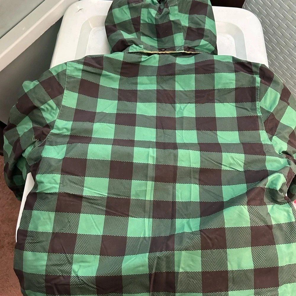 Big kids 7/8 waterproof trespass winter jacket